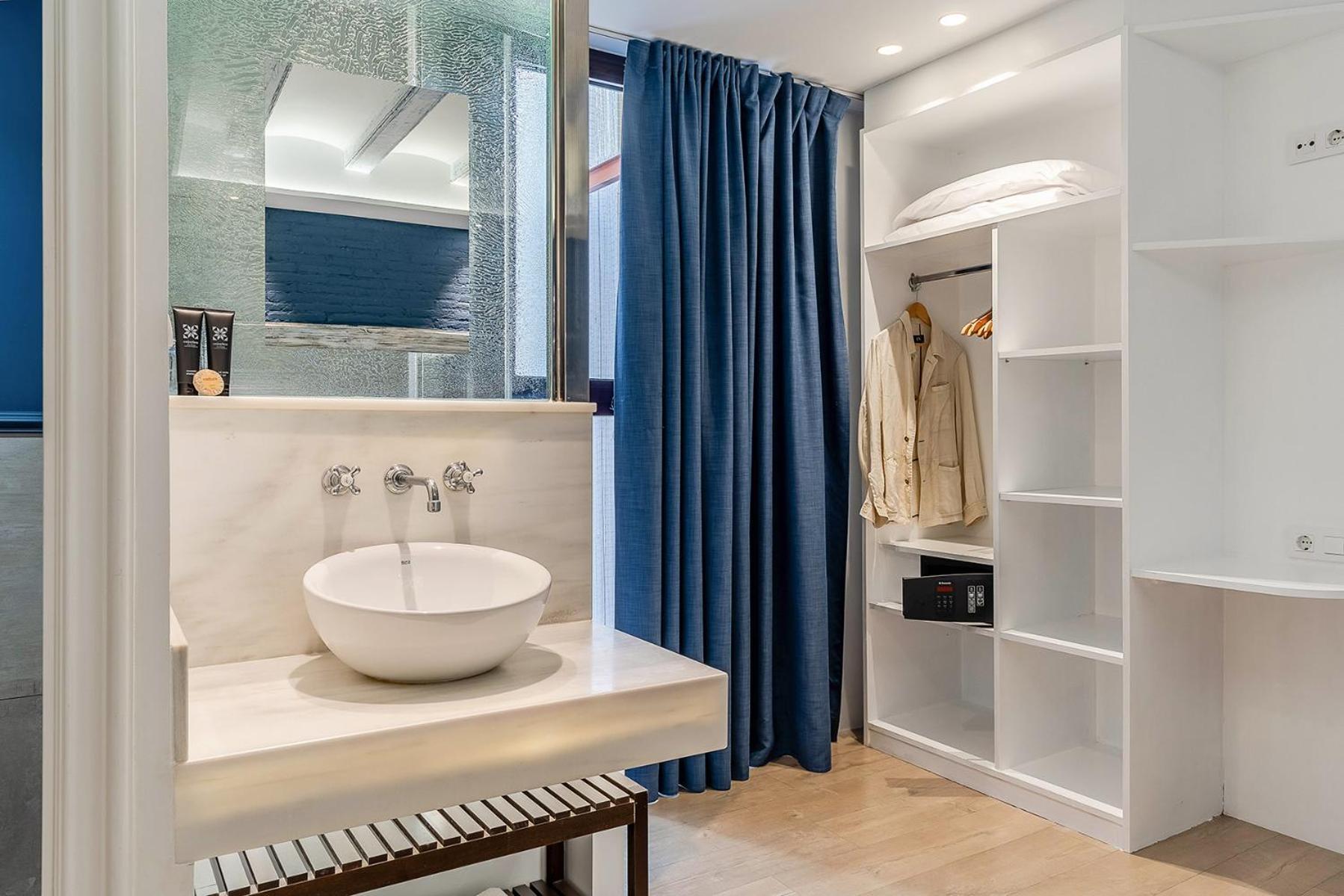 Enjoybcn Colon Apartments 바르셀로나 외부 사진