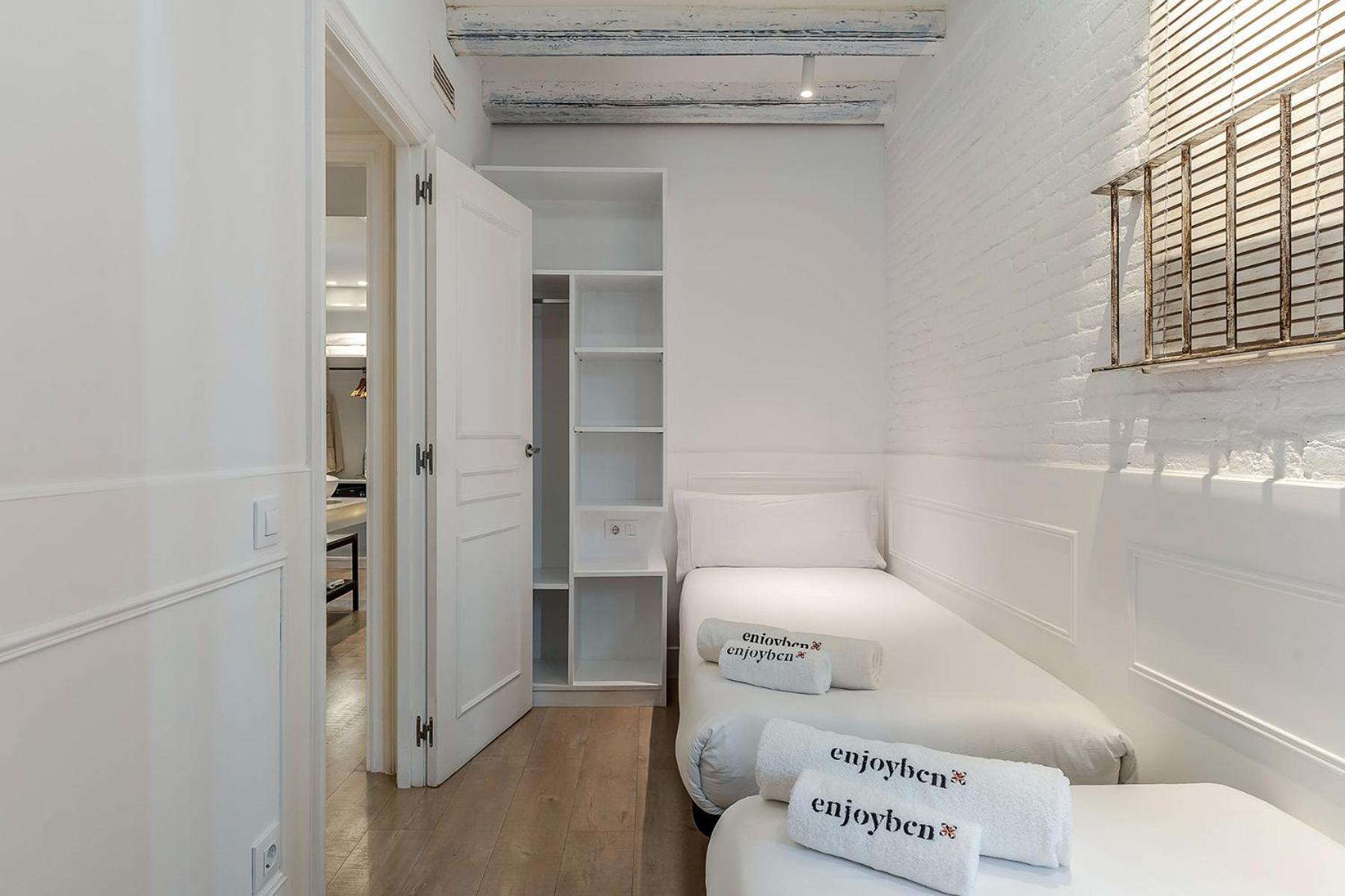 Enjoybcn Colon Apartments 바르셀로나 외부 사진